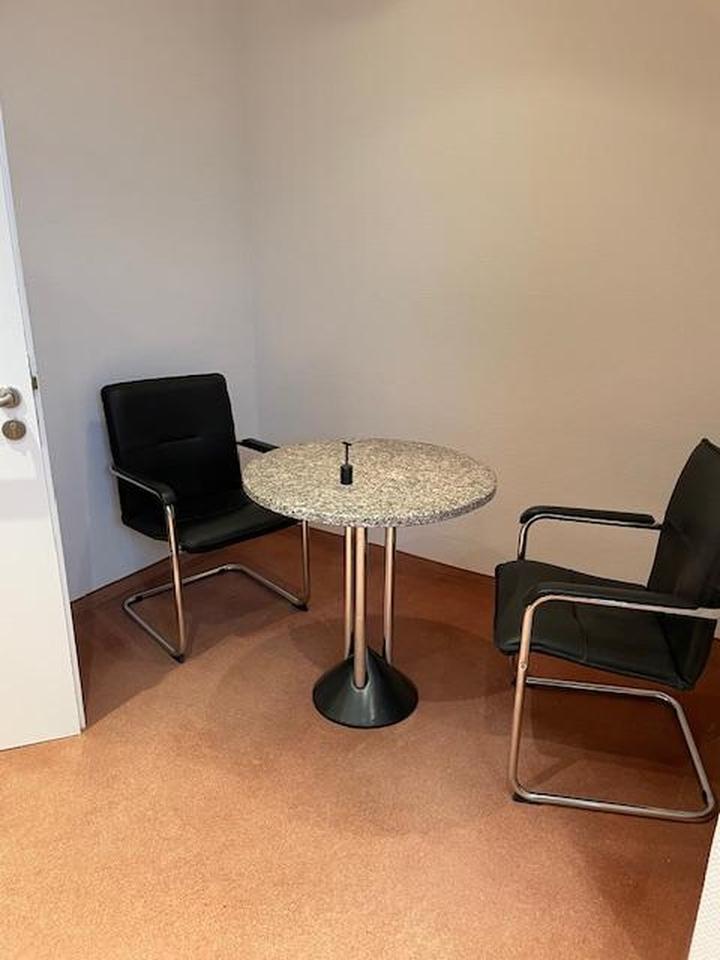 Attraktive Gewerberäume in Detmold zu vermieten – renoviert, mit mind. 8 Parkplätzen