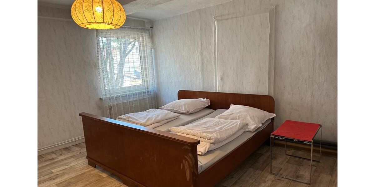 Erdgeschoßwohnung Brakel - 6 Zimmer, 140 m&sup2;, 1.800&euro; | Angebot:27592126
