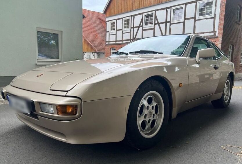 944