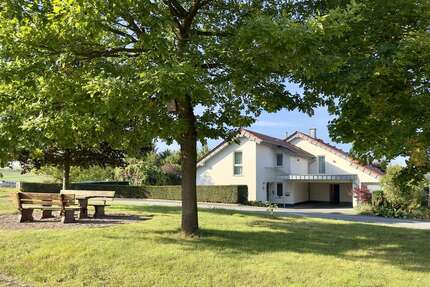 Haus zum Kaufen in Lichtenau 579.000 € 258 m² 6 zimmer