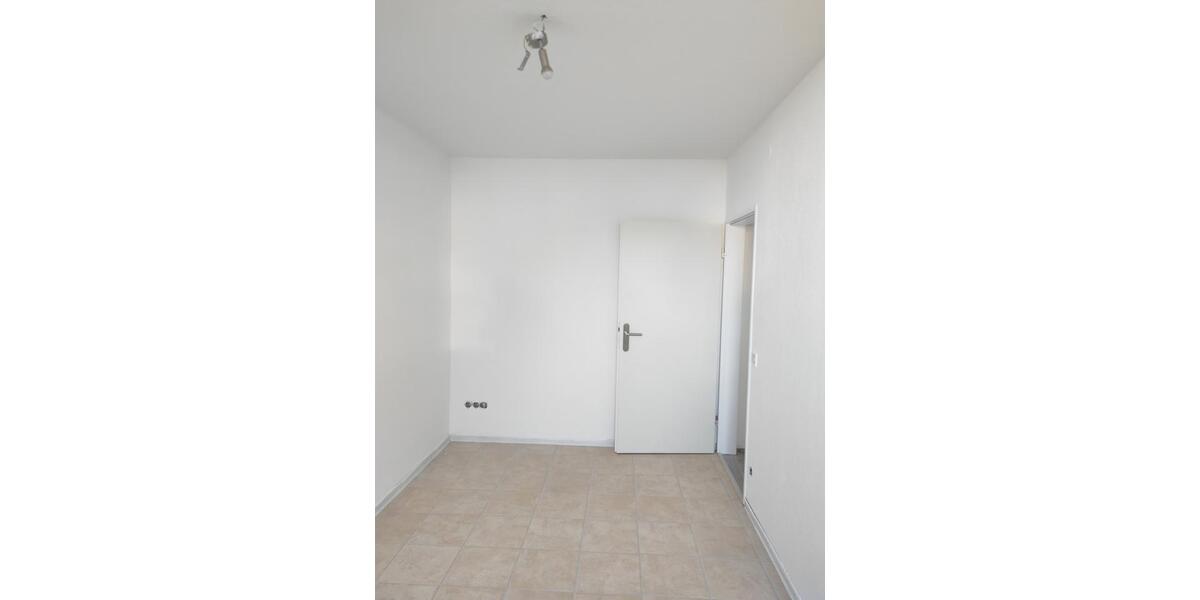 Erdgeschoßwohnung Paderborn - 4 Zimmer, 83 m&sup2;, 165.000&euro; | Angebot:27474944