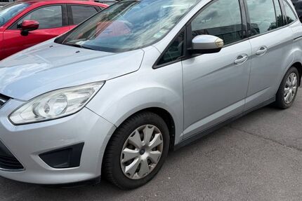Ford Grand C-Max 214.000 km 2.650 &euro; Detmold 32756