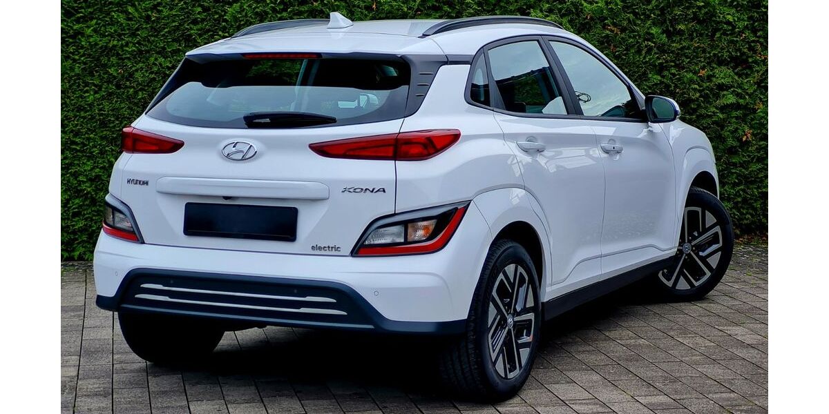 Hyundai KONA 23.000 km 17.500 &euro; Bad Lippspringe 33175
