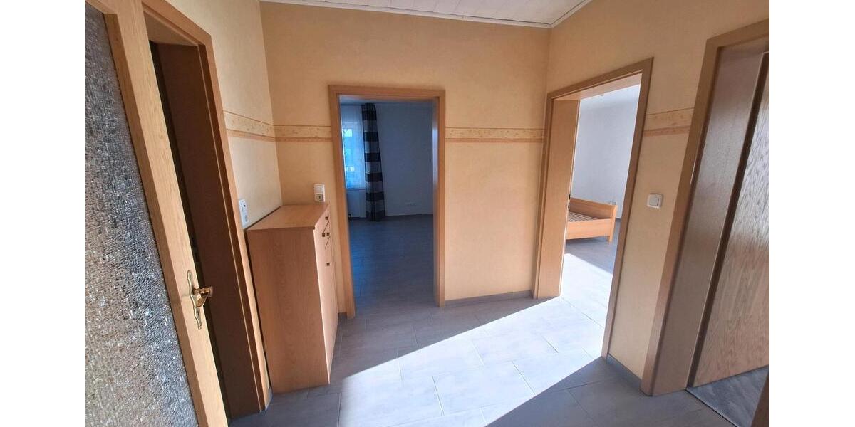 Doppelhaushälfte Delbrück - 5 Zimmer, 140 m&sup2;, 280.000&euro; | Angebot:25400529