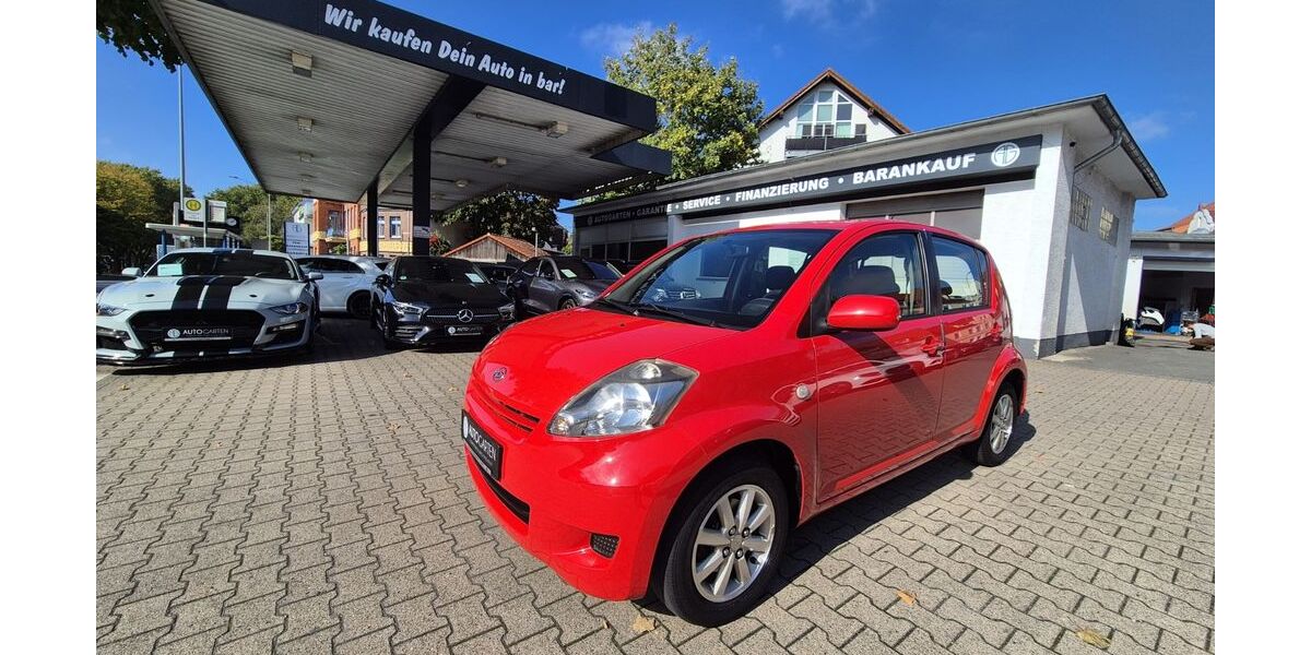 Daihatsu Sirion 128.000 km 4.950 &euro; Paderborn 33098