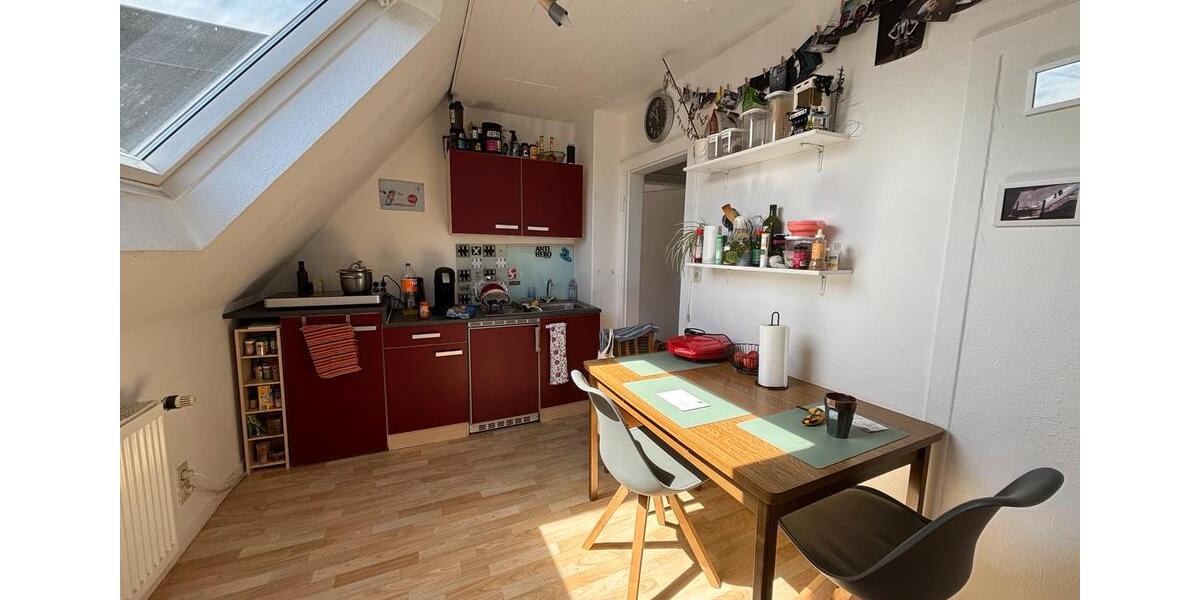 Dachgeschoßwohnung Paderborn Univiertel - 4 Zimmer, 50 m&sup2;, 330&euro; | Angebot:26326985