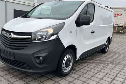 Opel Vivaro 98.000 km 11.999 € Paderborn 33104