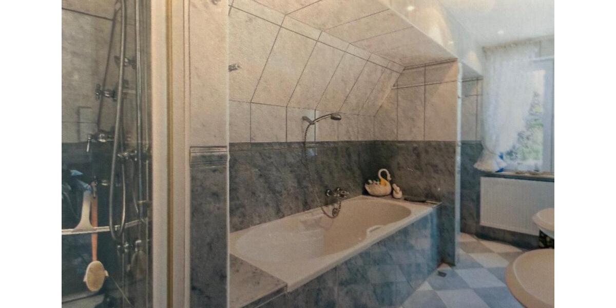 Villa Bad Driburg - 11 Zimmer, 420 m&sup2;, 445.000&euro; | Angebot:27014130