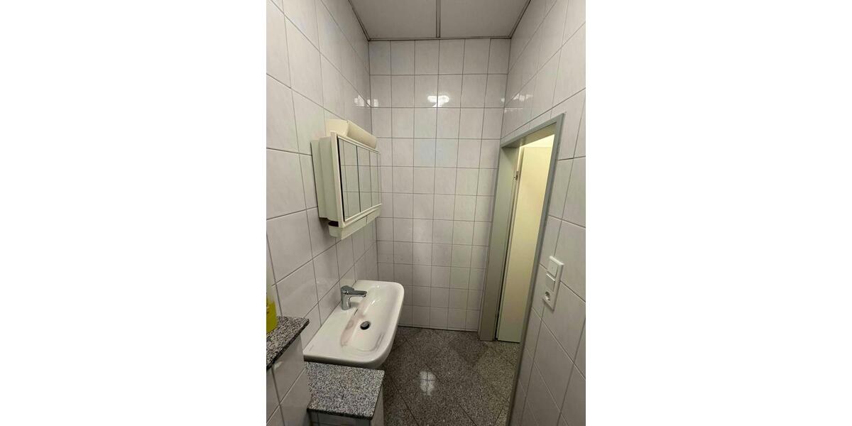 PB-Sennelager, 60 m2, EG - 3 ZK, umgebautes Ladenlokal 3 zimmer