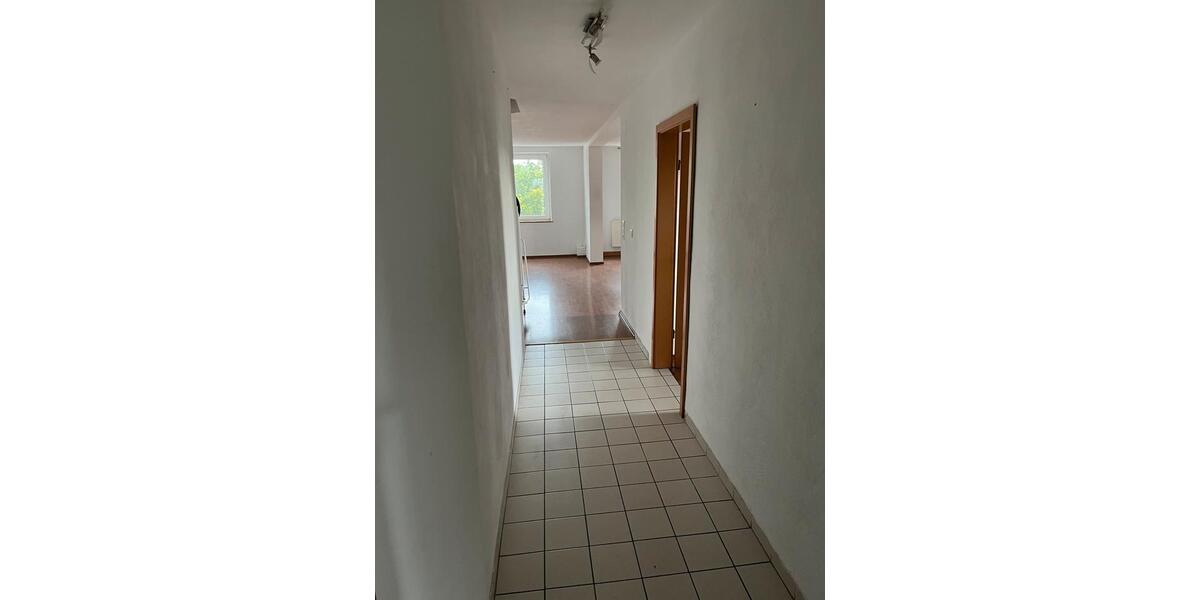 Dachgeschoßwohnung Hövelhof - 3 Zimmer, 100 m&sup2;, 1.150&euro; | Angebot:24866567