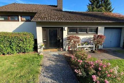 Charmantes Einfamilienhaus mit Fernblick in Detmold-Schling 4 zimmer