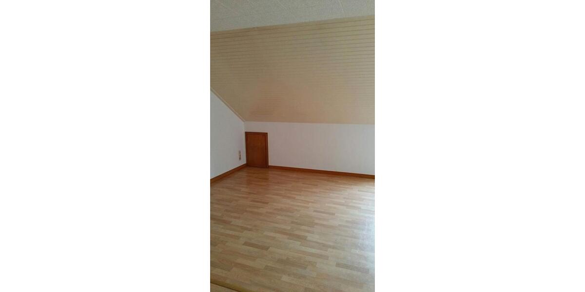 Dachgeschoßwohnung Detmold Hiddesen - 2 Zimmer, 60 m&sup2;, 470&euro; | Angebot:26536534