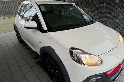 Opel Adam 71.500 km 9.400 &euro; Paderborn 33106