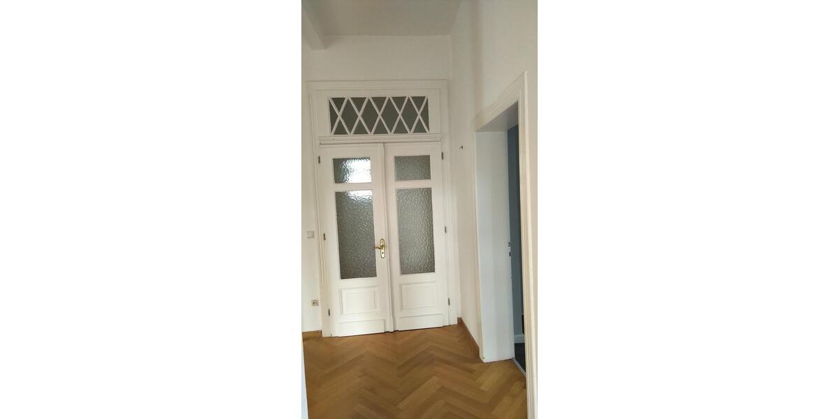 Etagenwohnung Detmold Hiddesen - 5 Zimmer, 162 m&sup2;, 1.450&euro; | Angebot:27606091