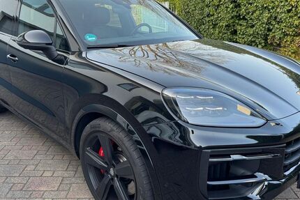 Porsche Cayenne 28.500 km 88.880 &euro; Schloß Holte - Stukenbrock 33758