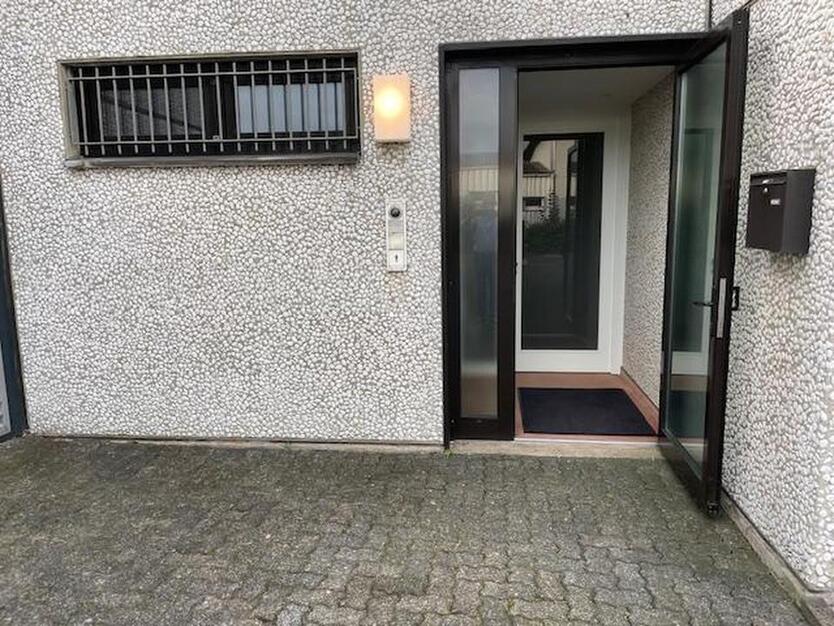 Attraktive Gewerberäume in Detmold zu vermieten – renoviert, mit mind. 8 Parkplätzen