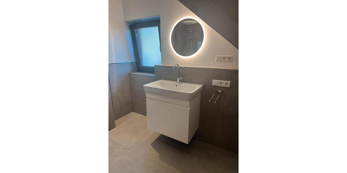Etagenwohnung Schlangen - 4 Zimmer, 120 m&sup2;, 1.350&euro; | Angebot:27535700