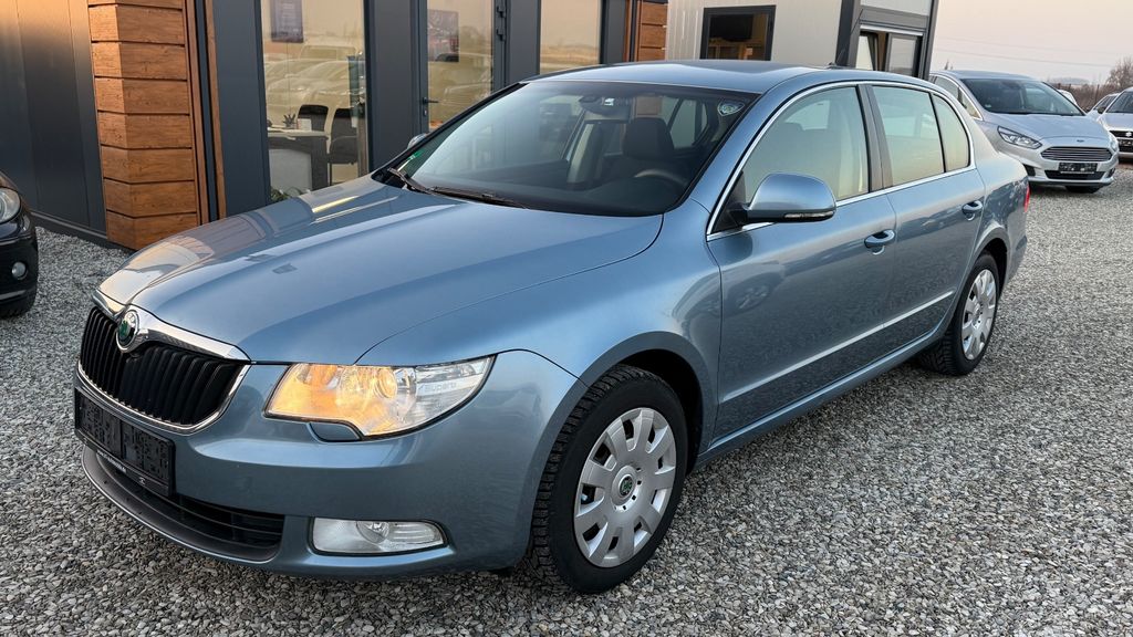Skoda Superb 200.000 km 3.990 &euro; Paderborn 33106