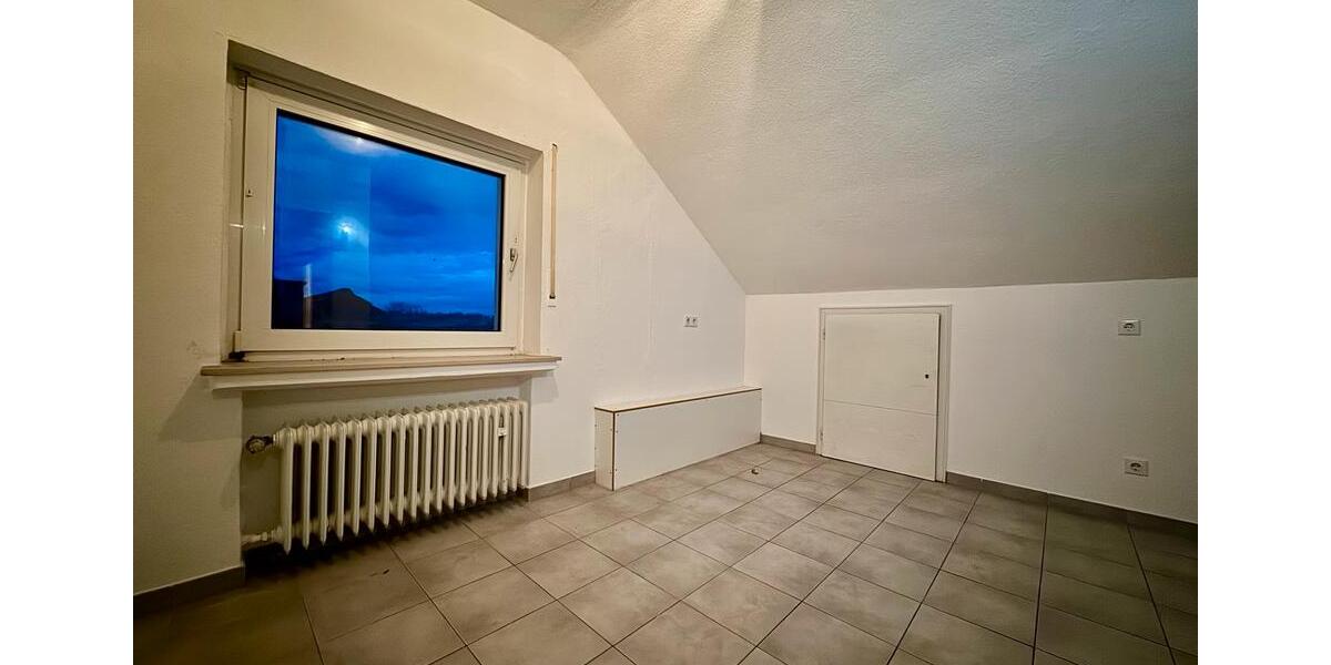 2 Zimmer DG Wohnung in ruhiger Lage von Marienloh 2 zimmer