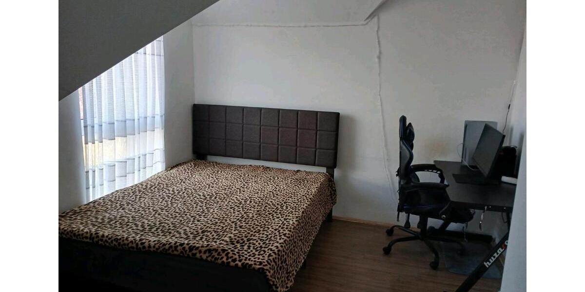 Dachgeschoßwohnung Schloß Holte-Stukenbrock Stukenbrock - 3 Zimmer, 63 m&sup2;, 179.000&euro; | Angebot:26779091