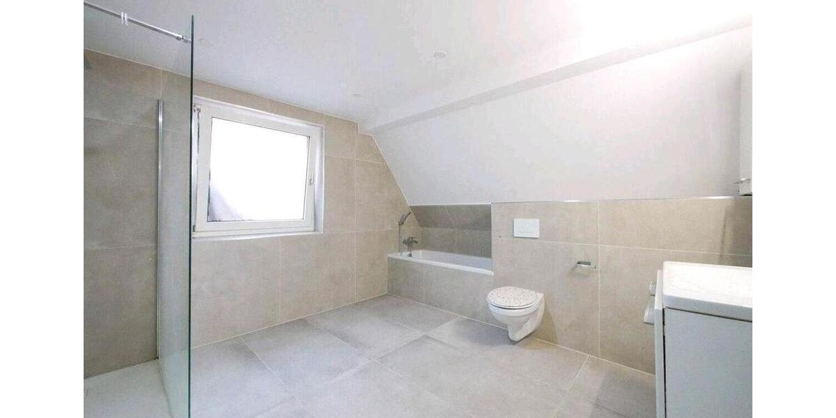 Maisonettenwohnung Bad Driburg - 7 Zimmer, 140 m&sup2;, 199.000&euro; | Angebot:26952186