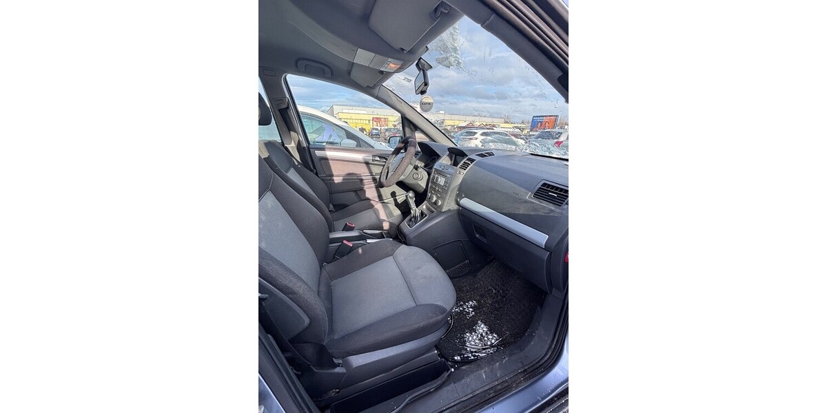 Opel Zafira 230.000 km 2.700 &euro; Paderborn 33104