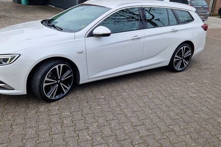 Opel Insignia 103.000 km 14.700 &euro; PADERBORN 33106