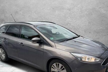 Ford Focus 124.000 km 6.499 &euro; Detmold 32758