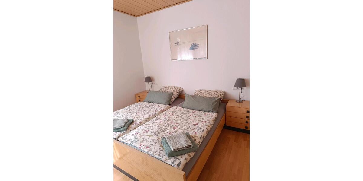 Etagenwohnung Bad Lippspringe - 4 Zimmer, 85 m&sup2;, 65&euro; | Angebot:26612611