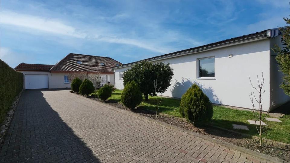 Bungalow Bad Lippspringe - 8 Zimmer, 260 m&sup2;, 590.000&euro; | Angebot:27160565