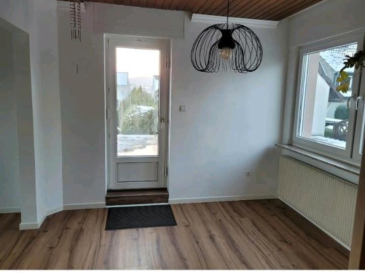 Einfamilienhaus Detmold - 5 Zimmer, 105 m&sup2;, 1.350&euro; | Angebot:27615037