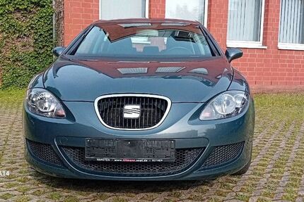 Seat Leon 110.000 km 2.390 &euro; Paderborn 33102
