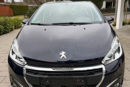 Peugeot 208 20.200 km 8.200 &euro; Detmolder 32758