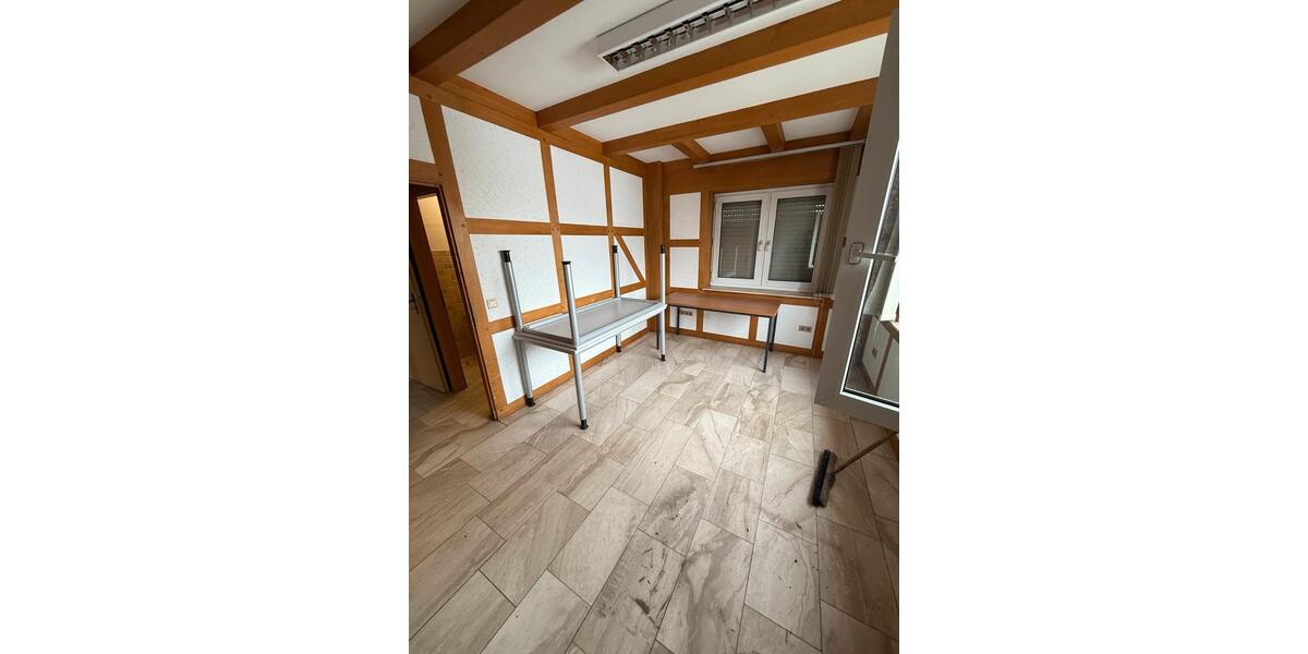 Gewerbeobjekt Nieheim - 350&euro; | Angebot:18900823