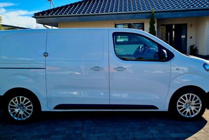 Opel Vivaro 27.000 km 20.500 € Bad Lippspringe 33175
