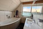 Dachgeschoßwohnung Horn-Bad Meinberg Bad Meinberg - 4 Zimmer, 124 m&sup2;, 900&euro; | Angebot:26670863