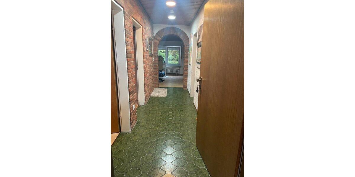 Dachgeschoßwohnung Willebadessen - 3 Zimmer, 81 m&sup2;, 500&euro; | Angebot:27626805