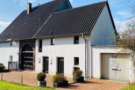 Bauernhaus mit Stall in herrlicher Wohnlage 6 zimmer