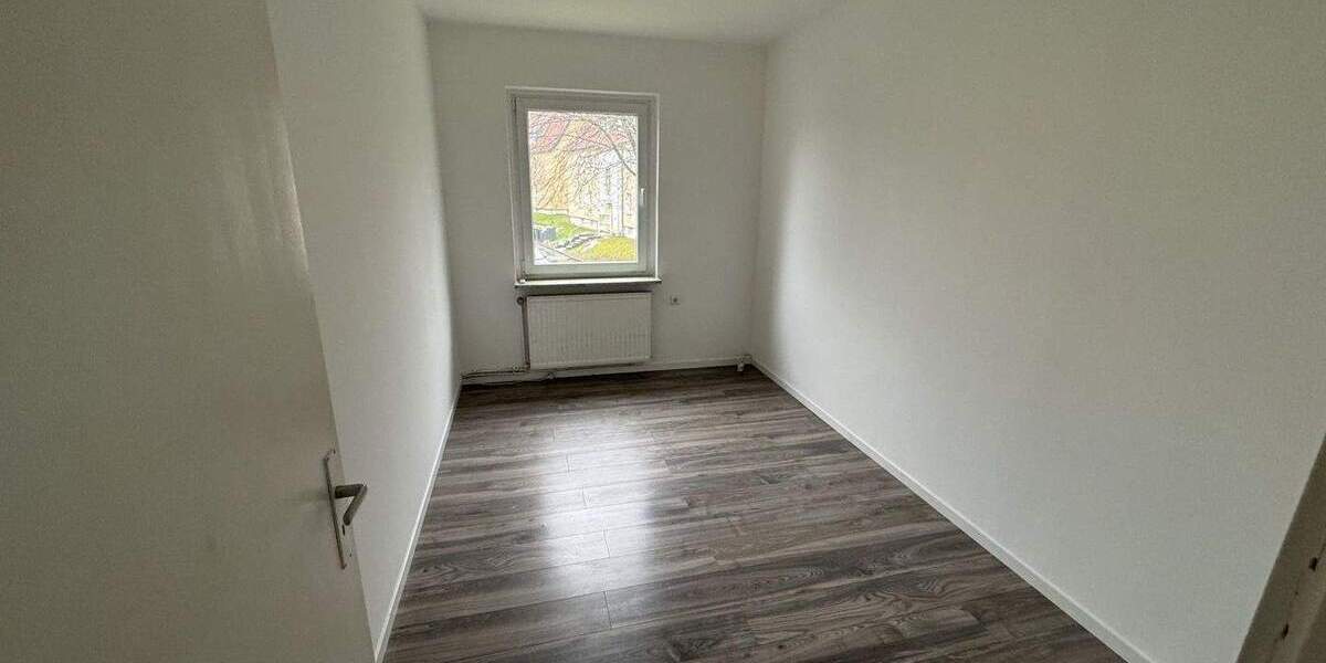 Etagenwohnung Detmold Innenstadt - 3 Zimmer, 76 m&sup2;, 695&euro; | Angebot:25108710