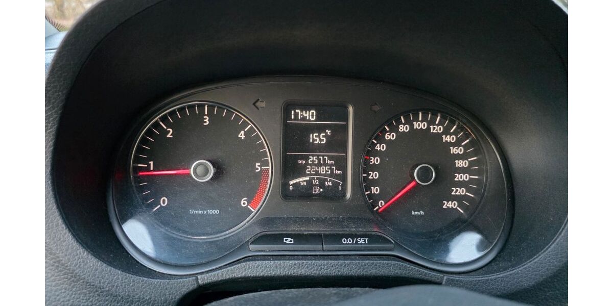 VW Polo 224.800 km 2.270 &euro; Horn-Bad Meinberg 32805