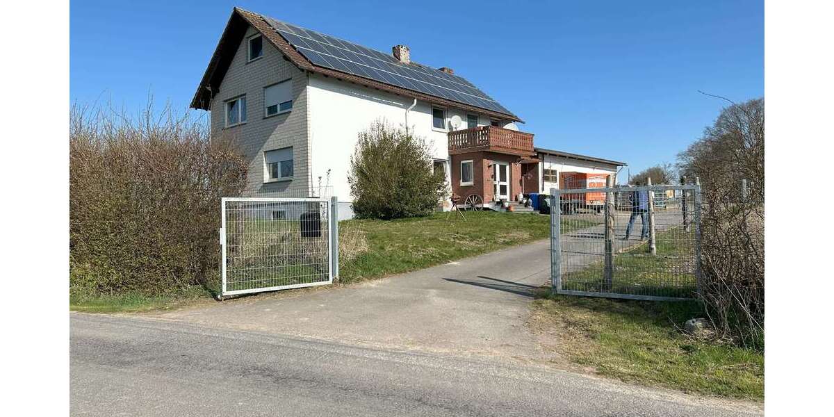 Einfamilienhaus Willebadessen - 8 Zimmer, 176 m&sup2;, 190.000&euro; | Angebot:25326752