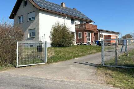 Haus Willebadessen - 8 Zimmer, 176 m&sup2;, 190.000&euro; | Angebot:25326752