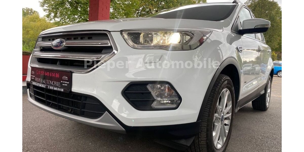 Ford Kuga 75.000 km 16.490 € Oerlinghausen 33813