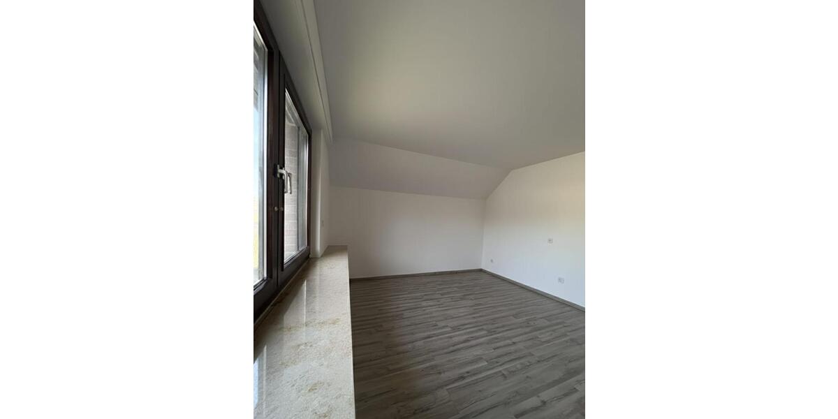 Einfamilienhaus Lichtenau - 5 Zimmer, 131 m&sup2;, 1.210&euro; | Angebot:25612007