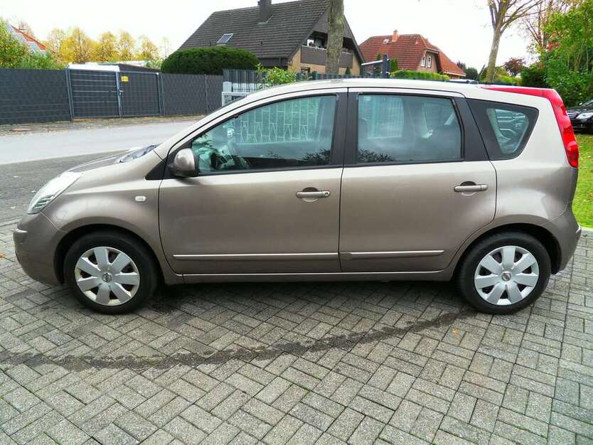 Nissan Note 147.000 km 2.680 € Erwitte 59597