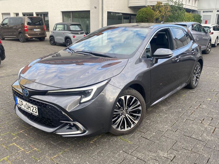 Toyota Corolla 14.000 km 25.800 € Detmold 32758