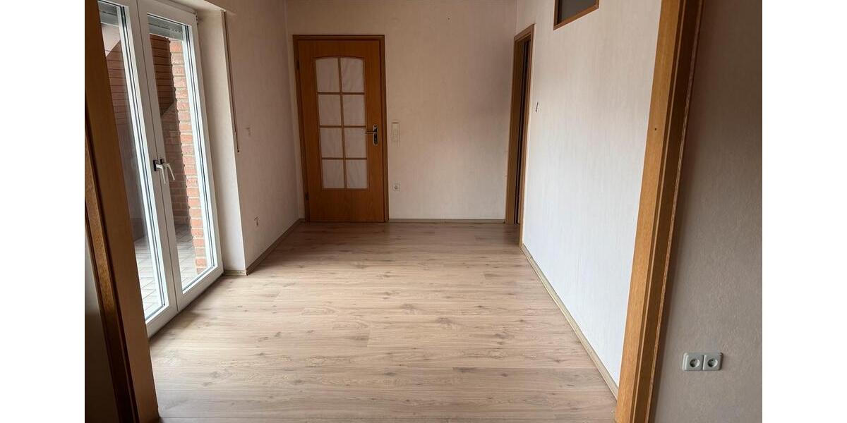 Etagenwohnung Salzkotten - 4 Zimmer, 120 m&sup2;, 1.350&euro; | Angebot:25146702