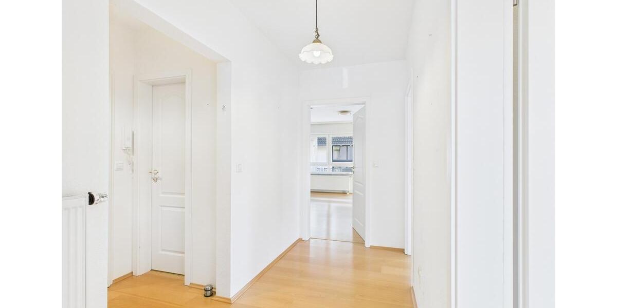 Bad Lippspringe: stilvolle 3,5-Zimmer-Wohnung, toller Schnitt, überdachter Balkon, große Garage 3.5 zimmer