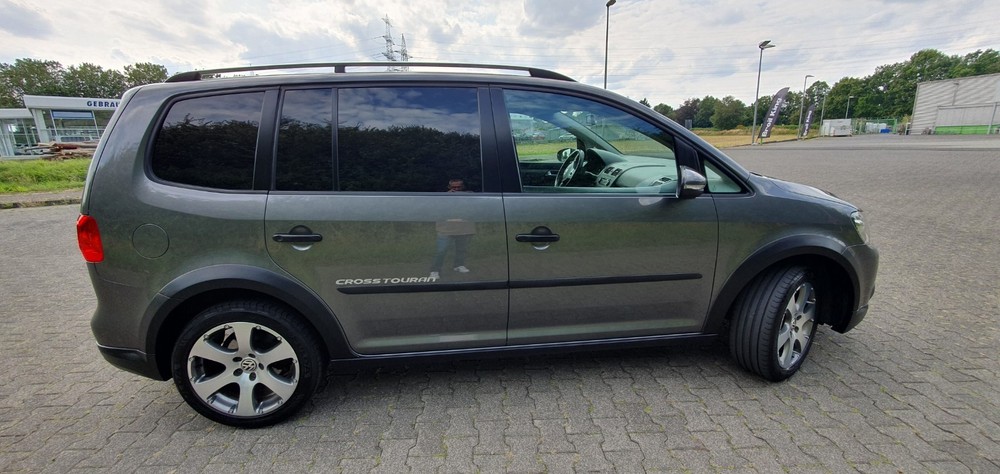 VW Cross Touran 258.000 km 10.000 € Paderborn 33104