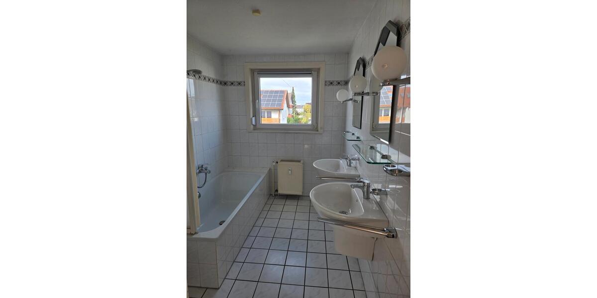 Dachgeschoßwohnung Steinheim - 3.5 Zimmer, 86 m&sup2;, 640&euro; | Angebot:27544318